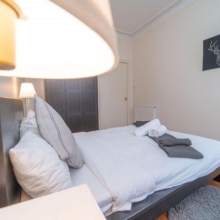 Large City Corner Apartment 爱丁堡 外观 照片