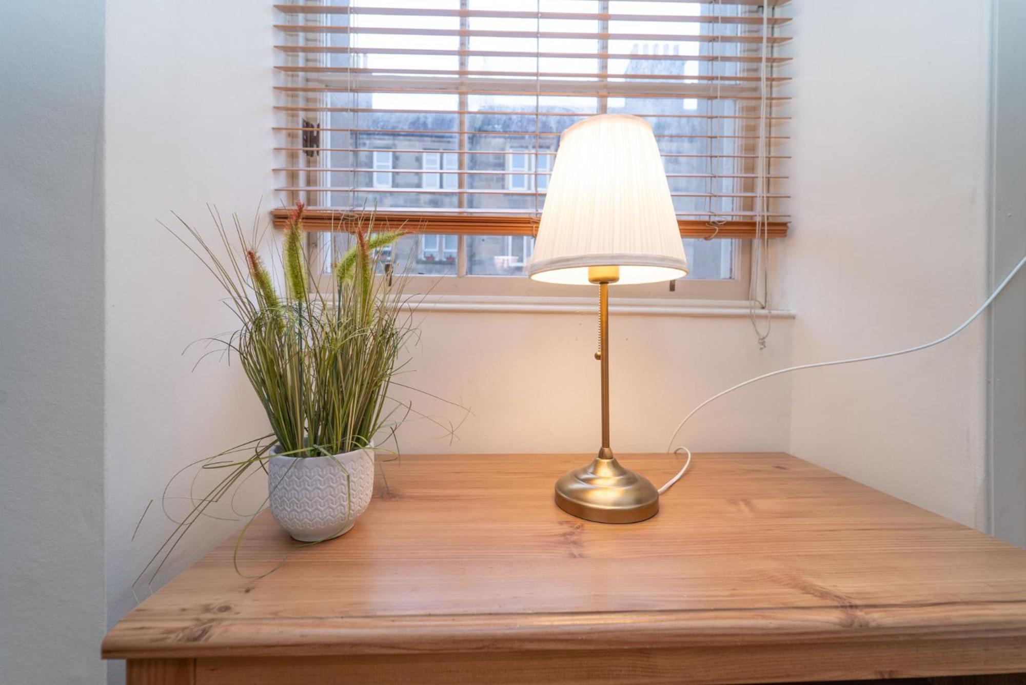 Large City Corner Apartment 爱丁堡 外观 照片